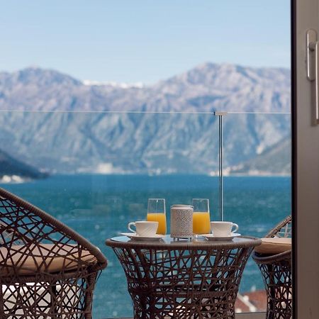 Bonintro Lux Apartment Kotor Luaran gambar