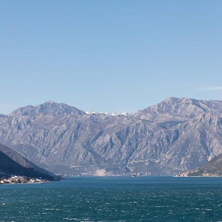 Bonintro Lux Apartment Kotor Luaran gambar