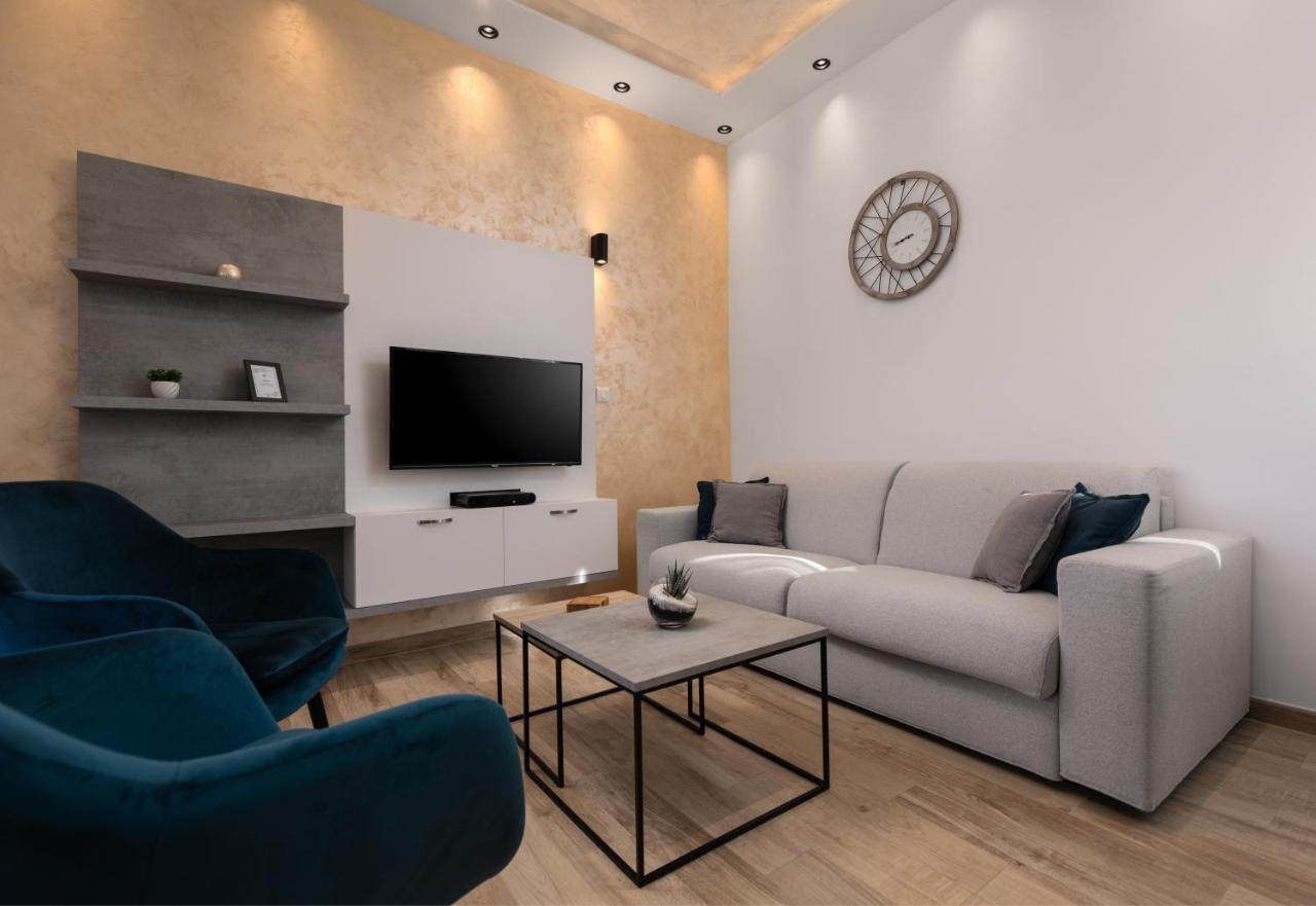 Bonintro Lux Apartment Kotor Luaran gambar