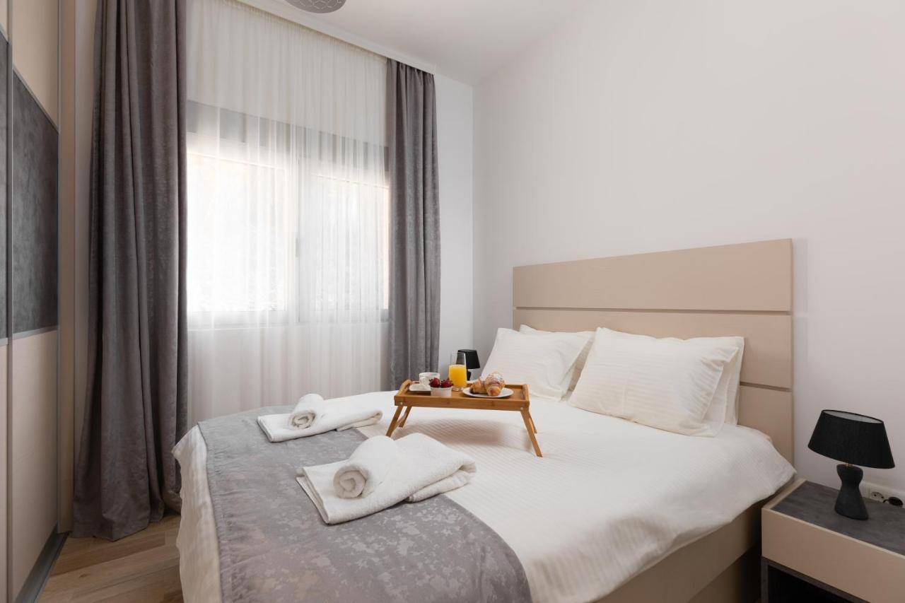 Bonintro Lux Apartment Kotor Luaran gambar