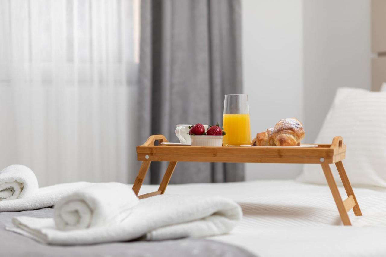 Bonintro Lux Apartment Kotor Luaran gambar